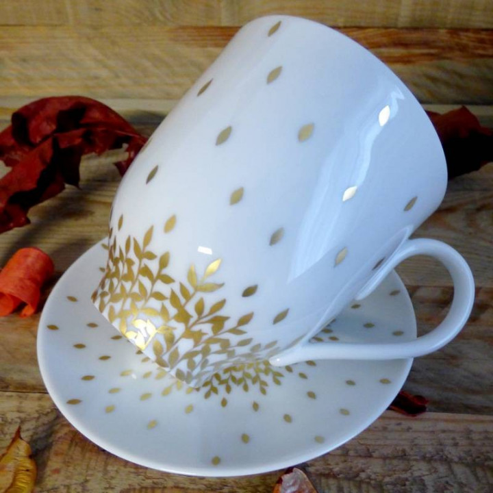Grande tasse mug et sous assiette porcelaine fine décor feuilles d'Or