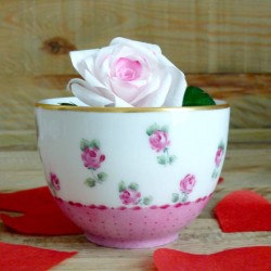 Petit bol à thé forme ronde en porcelaine made in France décor rose et or