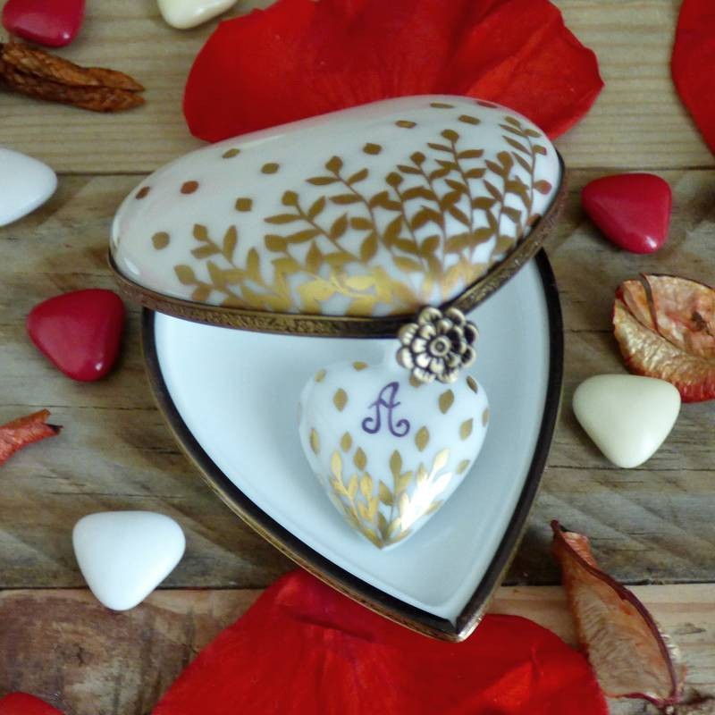 boite et pendentif cœur porcelaine décor feuilles d'or à personnaliser