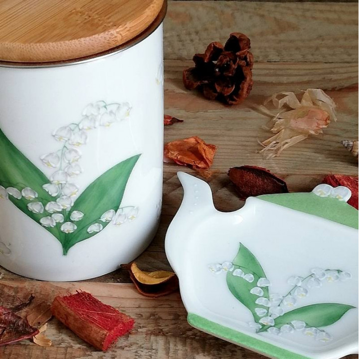 Tea bag rest in french porcelain - Lily of the valley decoration