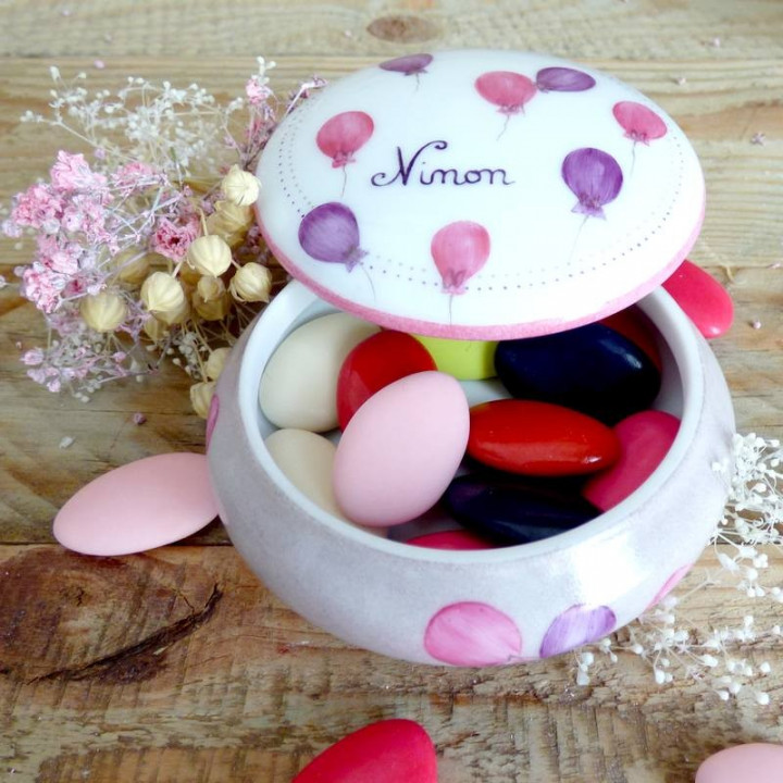 Porcelain round tooth box - Birth, baptism or communion gifts