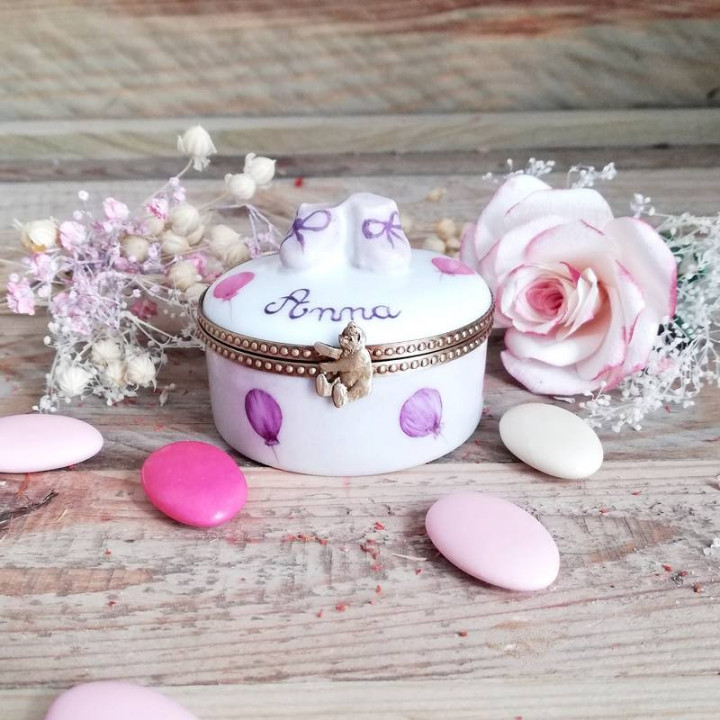Boite à dents de lait personnalisée porcelaine  -  chaussons roses