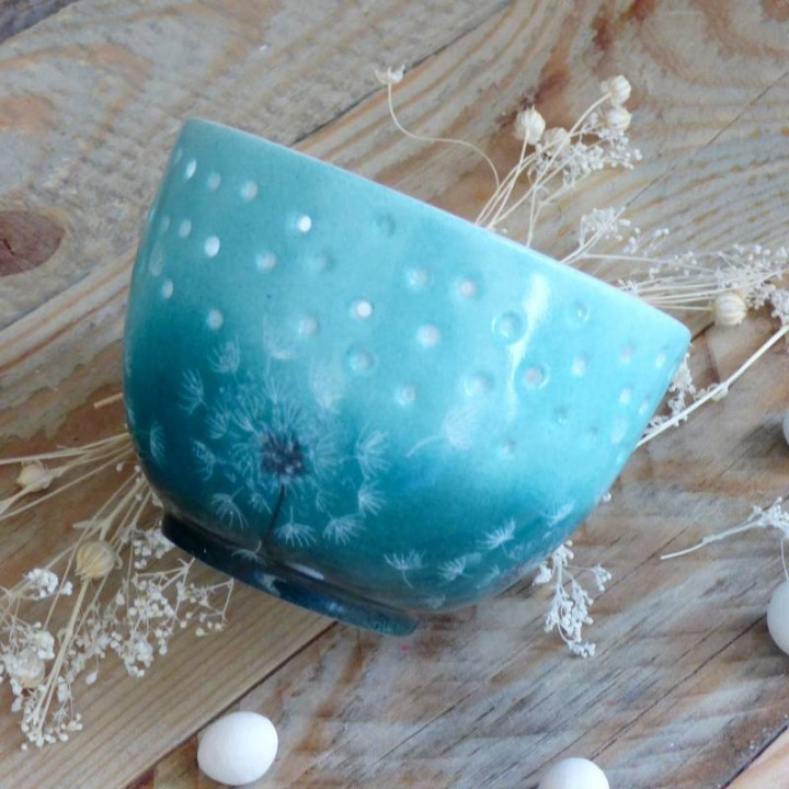 Candle pot in Limoges emerald porcelain with blown dandelion decoration