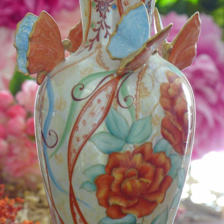 Grand vase porcelaine décor grosses fleurs et rubans - Made in France