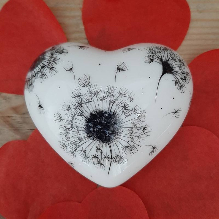 Paperweight porcelain heart - Fine gold and blown dandelions