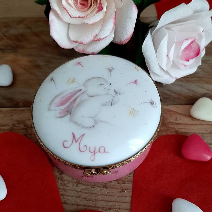 Boite à dents en porcelaine made in France cadeau de naissance ou de baptême