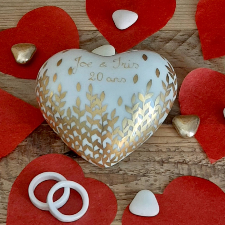 Coeur galet porcelaine - décor Or personnalisé - Noces de Porcelaine