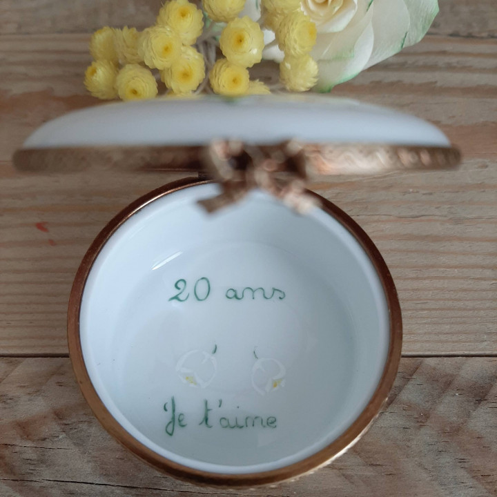 Boite à alliances décor brin de muguet - cadeau noces de porcelaine