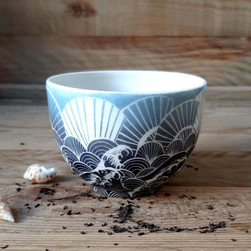 Bol à thé porcelaine décor vague bleue inspiré du Japon
