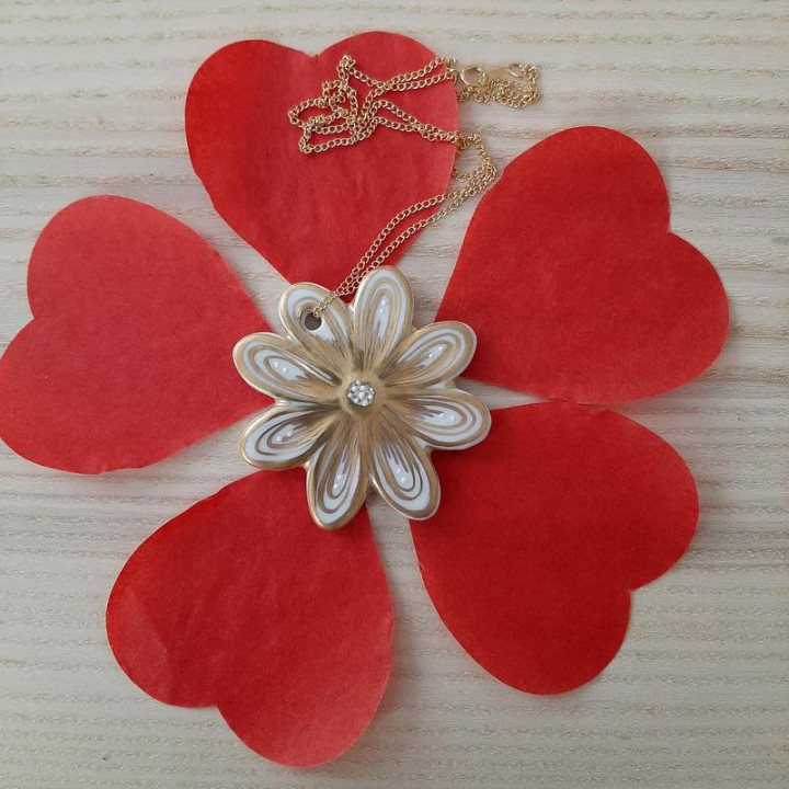 Gold flower necklace - Summer sun Collection - Unique  elegant gift