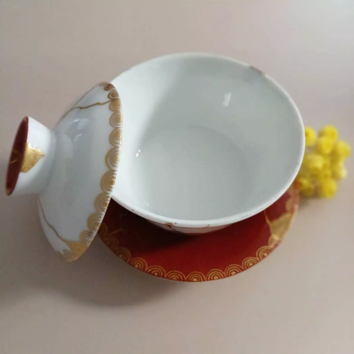 Tea cup with lid in porcelain from France, Hokusai blue wave design