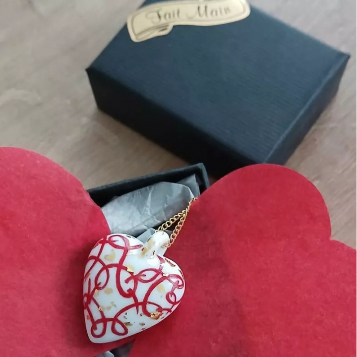 Collier coeur porcelaine - Ruban rouge passion - Noces de porcelaine