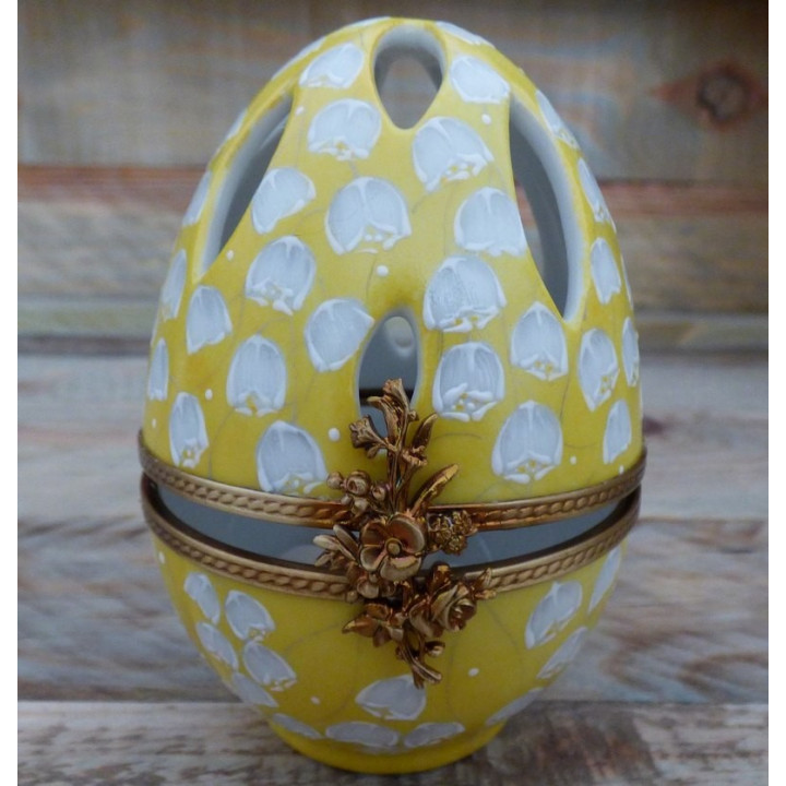 porcelain egg yellow lily of the valley Diffuser of perfume