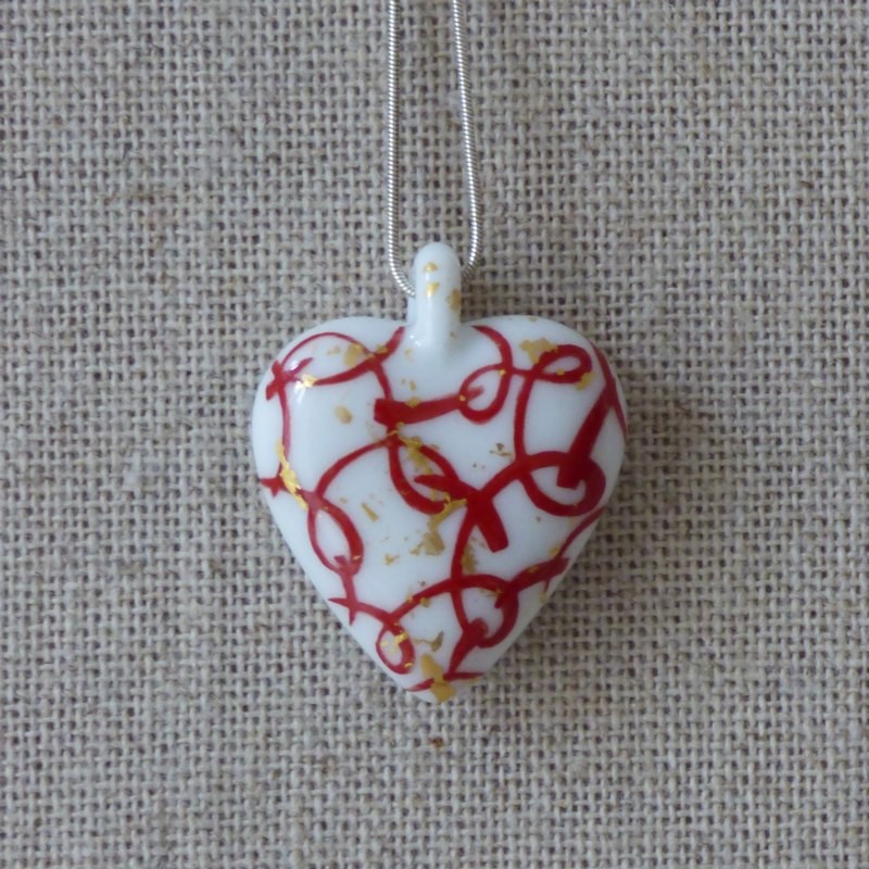 collier coeur ruban rouge et or