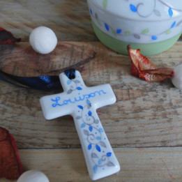 Petite croix bleue porcelaine - Naissance baptême ou communion
