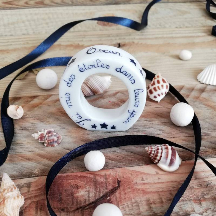 Lettre porcelaine initiale prénom et texte personnalisé - cadeau de naissance