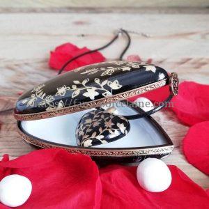 boite et collier coeur noir et or noces de porcelaine
