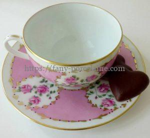 tasse café porcelaine décor classique rose et or