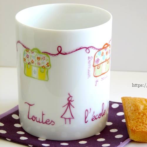 mug décor cartable porcelaine pour toutes à l'école