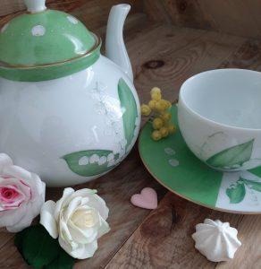 Théière porcelaine décor muguet - Cadeau 13 ans de mariage