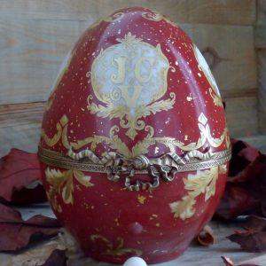 boite oeuf porcelaine de Limoges décor peint sur mesure cadeau personnalisé