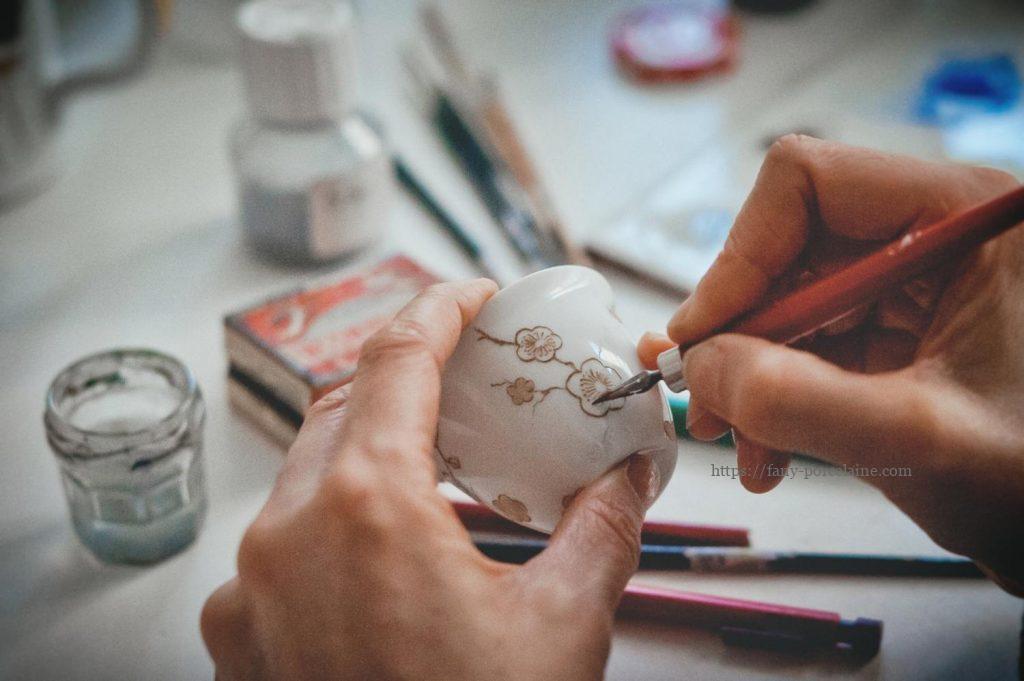 décor sur porcelaine metier d'art