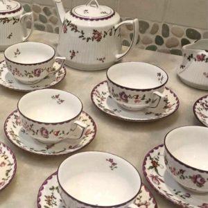 service à thé porcelaine ancienne décor violettes